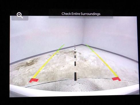 Used 2023 Jeep Grand Cherokee Altitude image 2