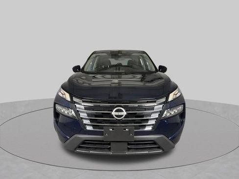 Used 2024 Nissan Rogue SV AWD/4WD image 3
