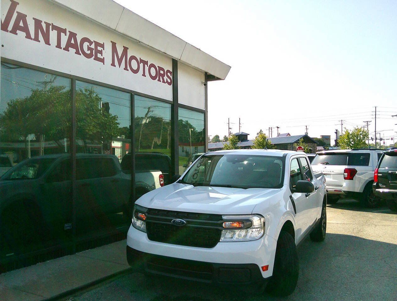 Used 2023 Ford Maverick XLT FWD image 1