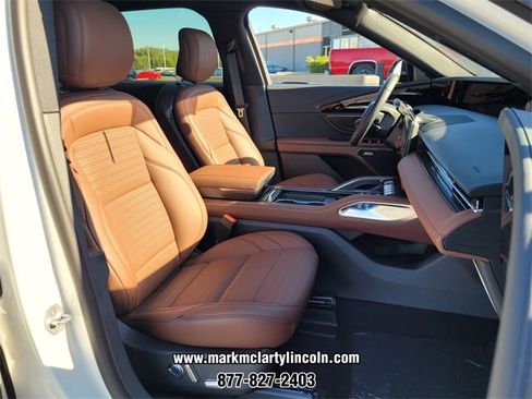 New 2026 Lincoln Nautilus Reserve w/ Jet Appearance Package image 11