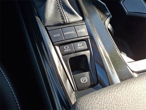 Certified 2025 Toyota Camry SE image 25