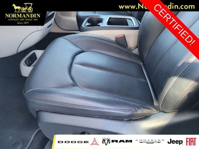Certified 2024 Chrysler Pacifica Touring-L FWD image 16