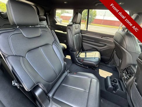 Used 2024 Jeep Grand Cherokee L Limited AWD/4WD image 41