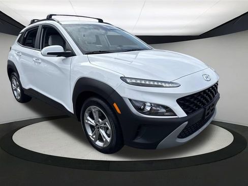 Used 2023 Hyundai Kona SEL image 3