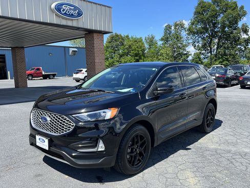 Used 2024 Ford Edge SEL w/ Convenience Package AWD/4WD image 2