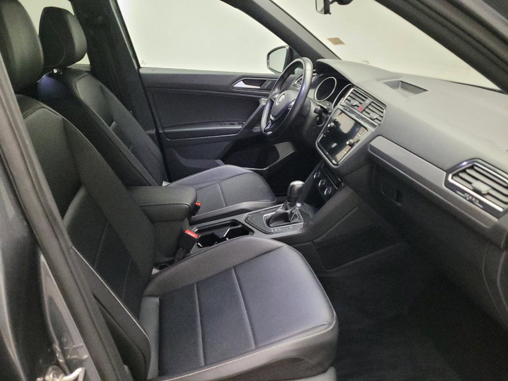 Used 2021 Volkswagen Tiguan SE R-Line FWD image 21