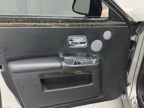 Used 2013 Rolls-Royce Ghost RWD image 28