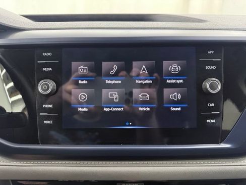 Used 2024 Volkswagen Taos SE FWD image 29
