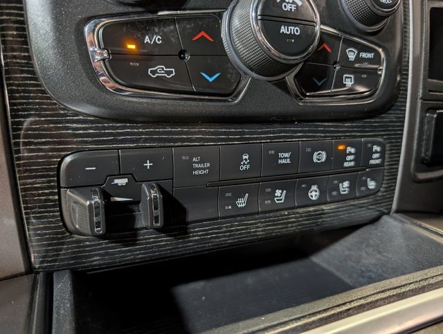 Used 2017 RAM 2500 Limited AWD/4WD image 23