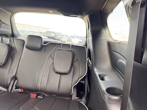 Used 2024 Chrysler Pacifica Limited w/ S Appearance Package FWD image 37
