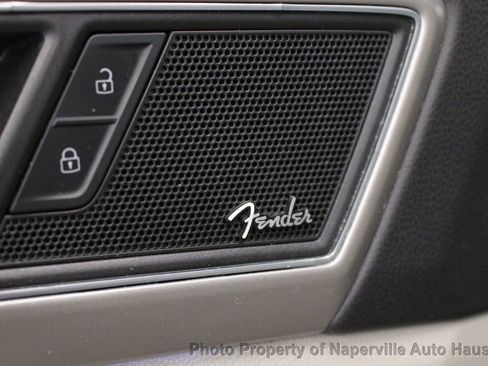 Used 2019 Volkswagen Atlas SEL Premium image 9