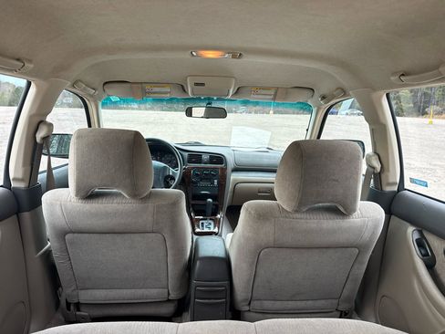Used 2000 Subaru Outback Wagon image 19