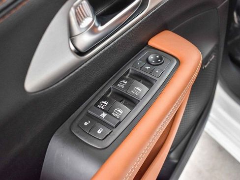 New 2026 Chrysler Pacifica Pinnacle w/ Trailer Tow Group image 21