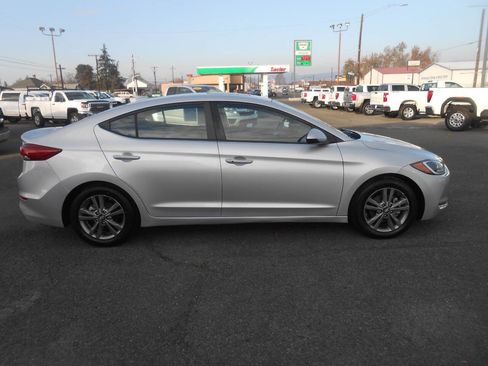 Used 2018 Hyundai Elantra Value Edition image 2