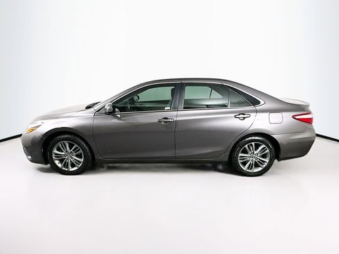 Used 2015 Toyota Camry SE image 4