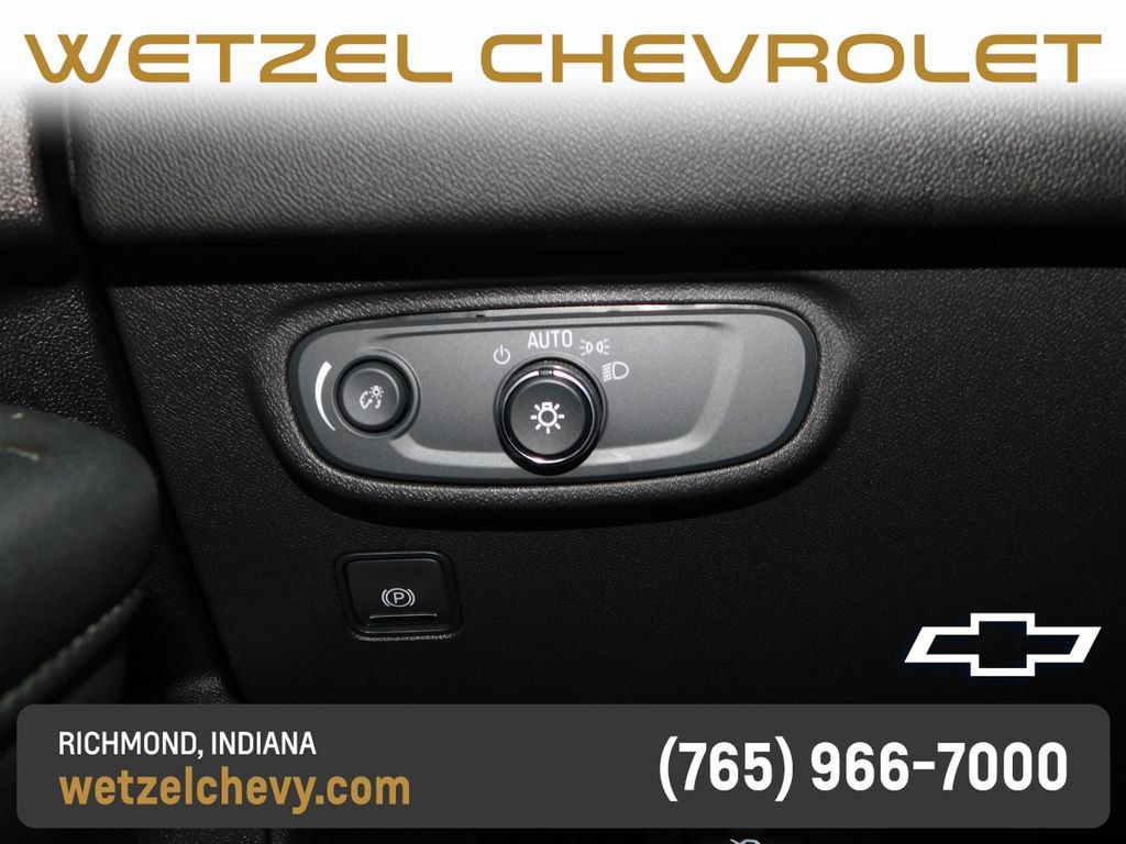 Used 2022 GMC Terrain SLE w/ Driver Convenience Package AWD/4WD image 27