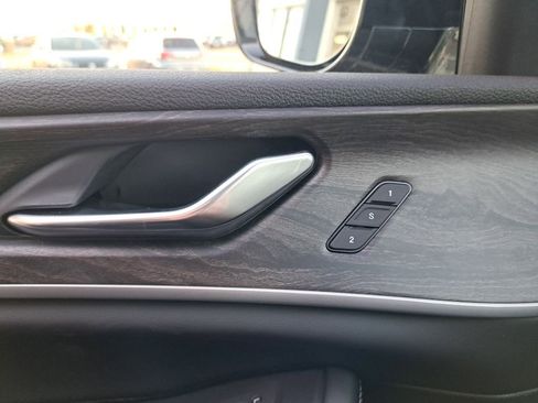 New 2025 Jeep Grand Cherokee Limited image 36