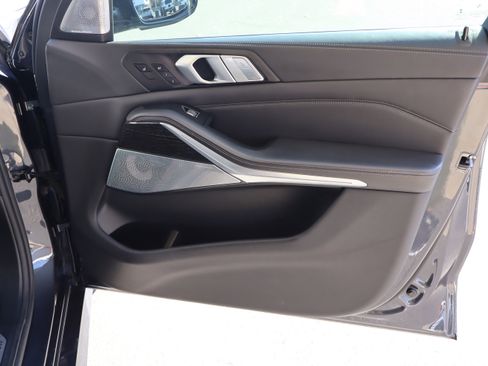 Used 2019 BMW X7 xDrive50i w/ Dynamic Handling Package image 39