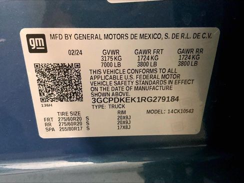 Used 2024 Chevrolet Silverado 1500 LT AWD/4WD image 31