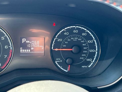 Used 2019 Subaru Crosstrek 2.0i Premium w/ Moonroof Package AWD/4WD image 21