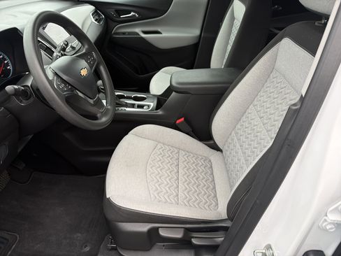 Used 2024 Chevrolet Equinox LS image 10