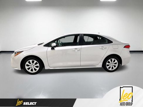 Used 2024 Toyota Corolla LE FWD image 10