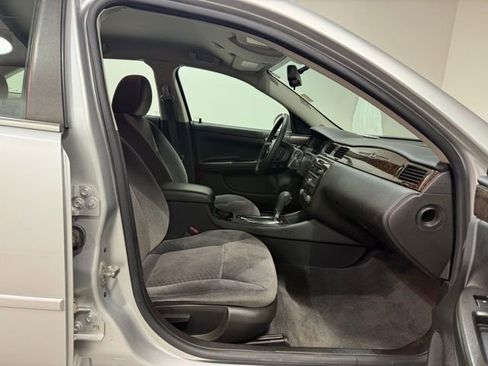 Used 2016 Chevrolet Impala LT image 21