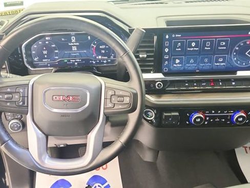 Used 2025 GMC Sierra 1500 SLT AWD/4WD image 12