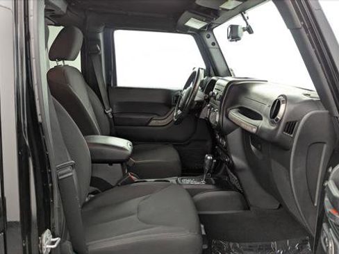 Used 2018 Jeep Wrangler Unlimited Sport S AWD/4WD image 21