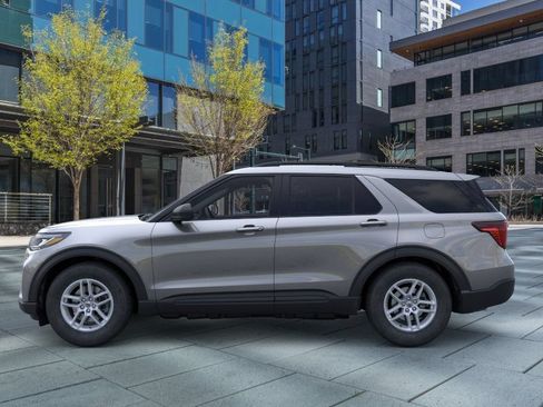 New 2026 Ford Explorer Active AWD/4WD image 3