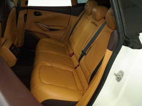 Used 2021 Aston Martin DBX AWD/4WD image 20