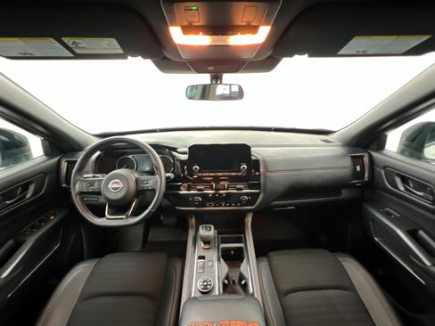 Used 2024 Nissan Pathfinder Rock Creek image 10