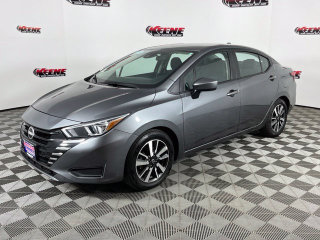 Used 2024 Nissan Versa SV FWD image 7
