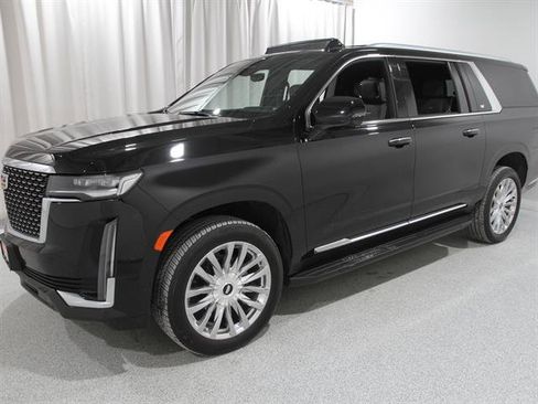 Certified 2024 Cadillac Escalade ESV Premium Luxury image 3