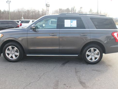 Used 2019 Ford Expedition XLT w/ Equipment Group 202A image 4