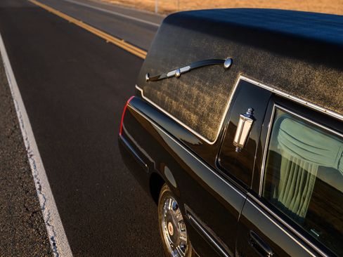 Used 2009 Cadillac DTS Hearse FWD image 29