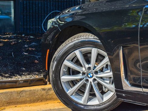 Used 2020 BMW 740i w/ Cold Weather Package image 17