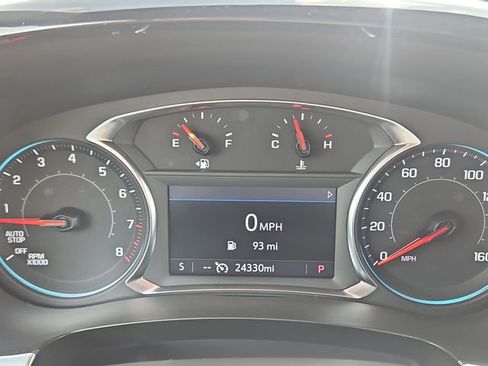 Used 2023 Chevrolet Traverse LT FWD image 16