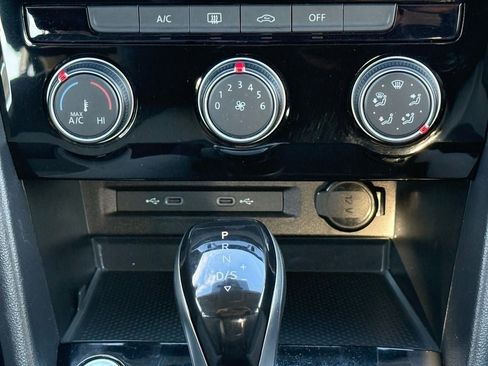 Used 2024 Volkswagen Taos S image 22