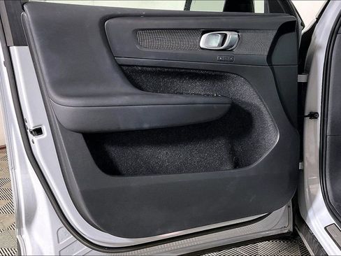 Used 2022 Volvo XC40 P8 Recharge Plus AWD/4WD image 22