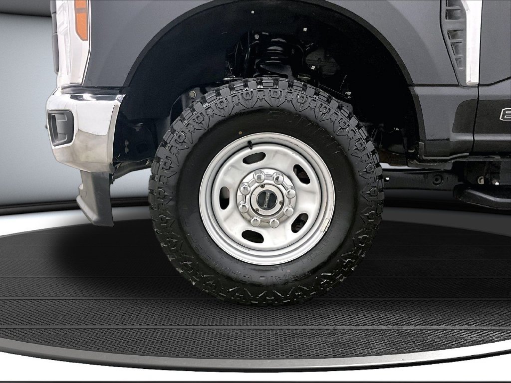 Used 2024 Ford F250 XL AWD/4WD image 33
