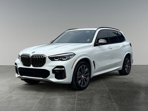 Used 2022 BMW X5 M50i w/ Premium Package image 4