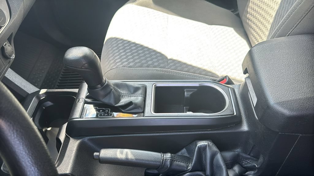 Used 2022 Toyota Tacoma SR AWD/4WD image 20