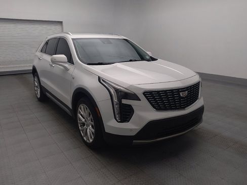 Used 2021 Cadillac XT4 Premium Luxury w/ Cold Weather Package FWD image 13