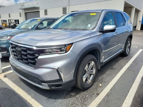 Used 2023 Honda Pilot EX-L image 2