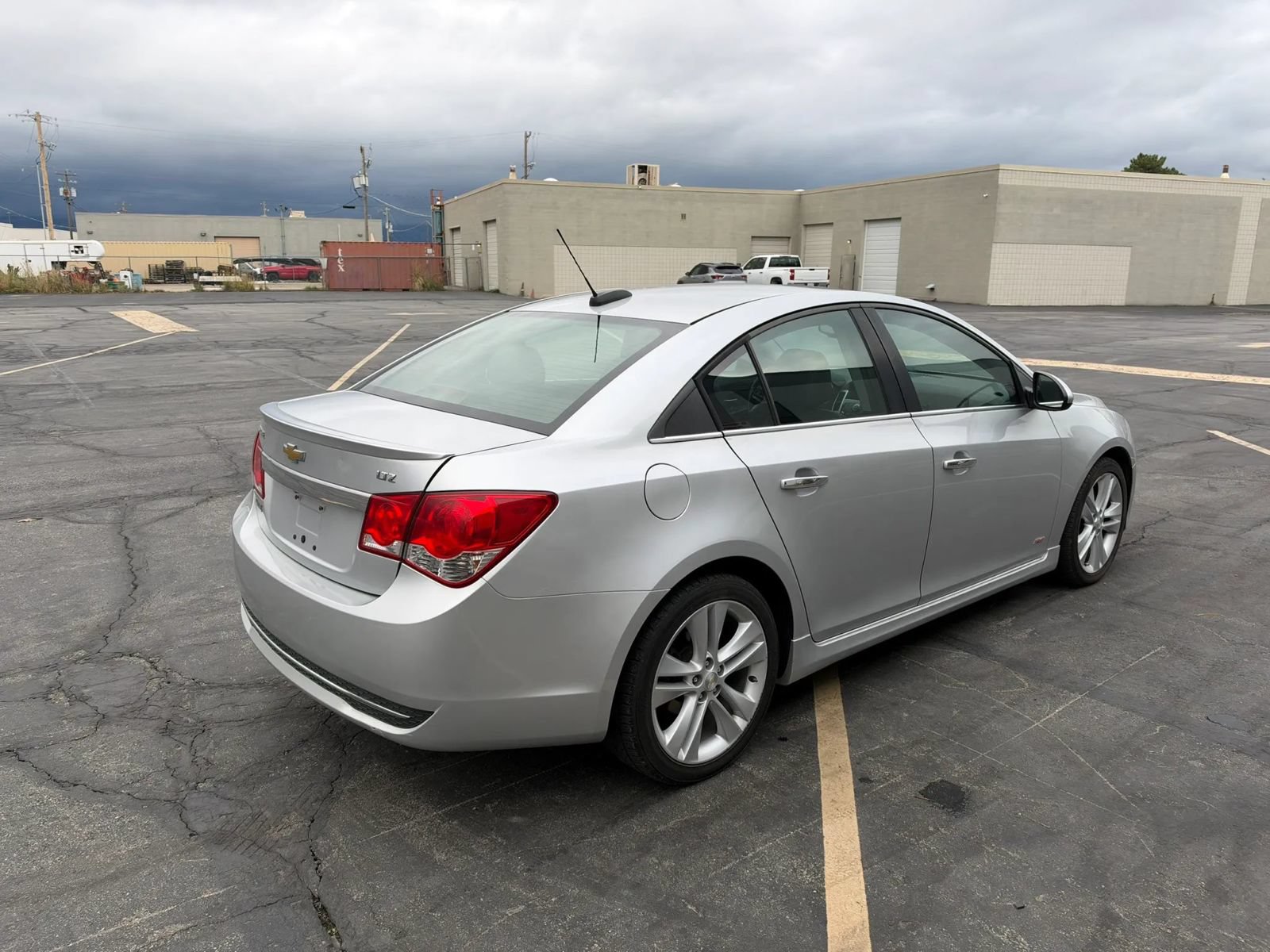 Used 2015 Chevrolet Cruze LTZ w/ Sun, Sound and Sport Package FWD image 5