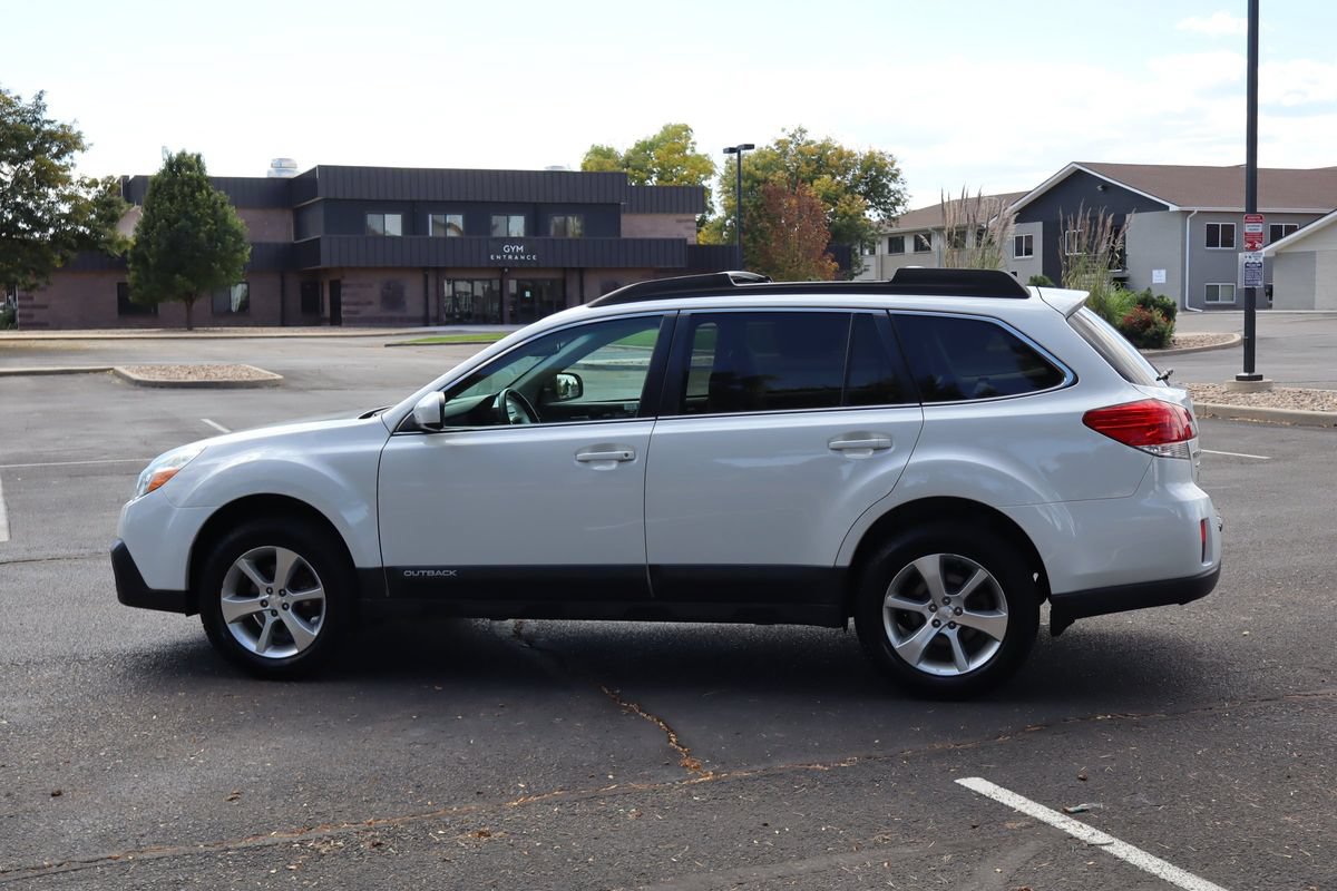 Used 2014 Subaru Outback 2.5i Limited w/ Moonroof Package AWD/4WD image 8