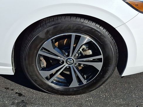 Used 2023 Nissan Sentra SV image 9