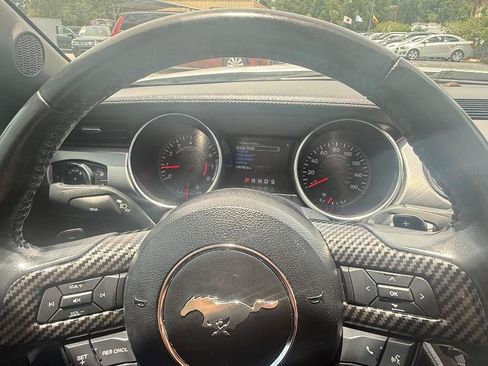 Used 2018 Ford Mustang Premium RWD image 9