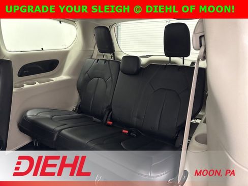 Certified 2020 Chrysler Pacifica Touring-L Plus image 20